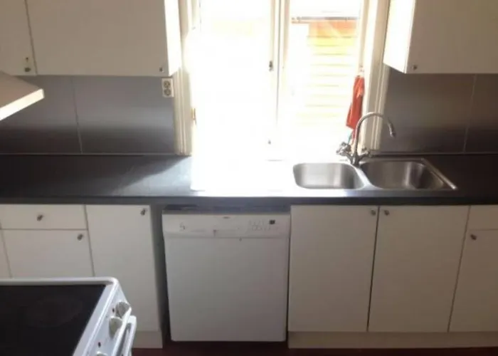 A Double Room - Not A Complete Apartment - Perfect Location For Exploring The City By Walking